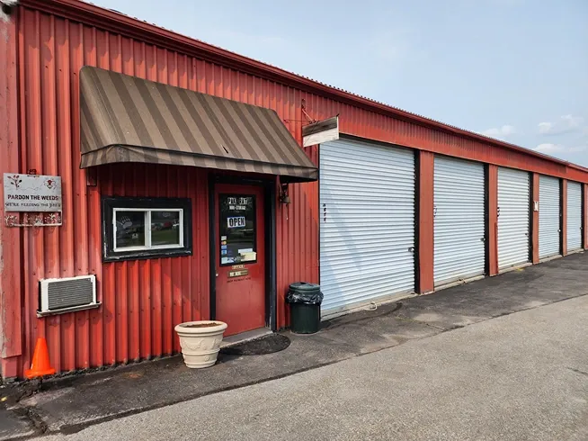 Exterior of Pak Rat Mini Storage facility office and adjoining units.