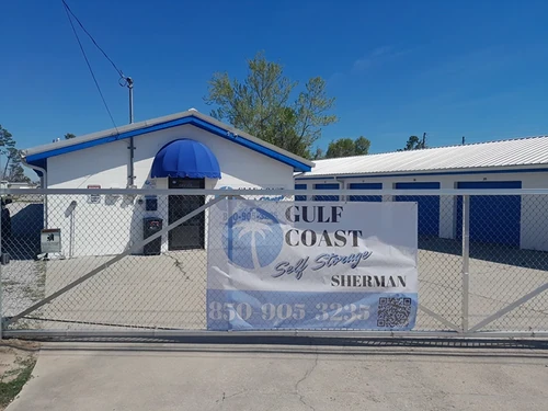 Gulf Coast Storage - Sherman Ave storage facility exterior view