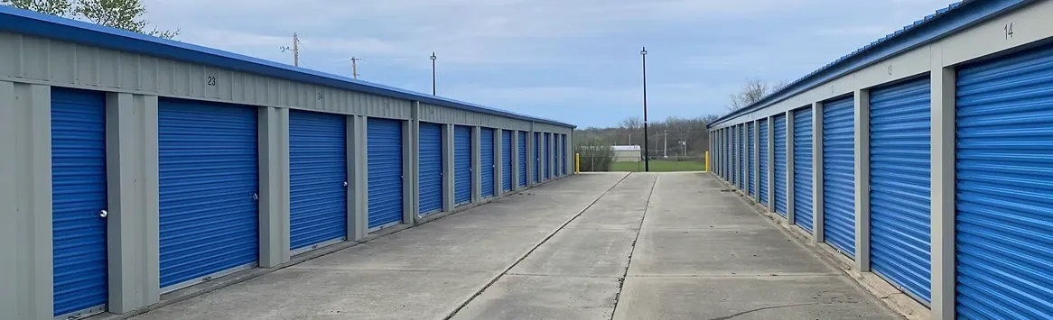 Storage Crib West outdoor units with wide aisles